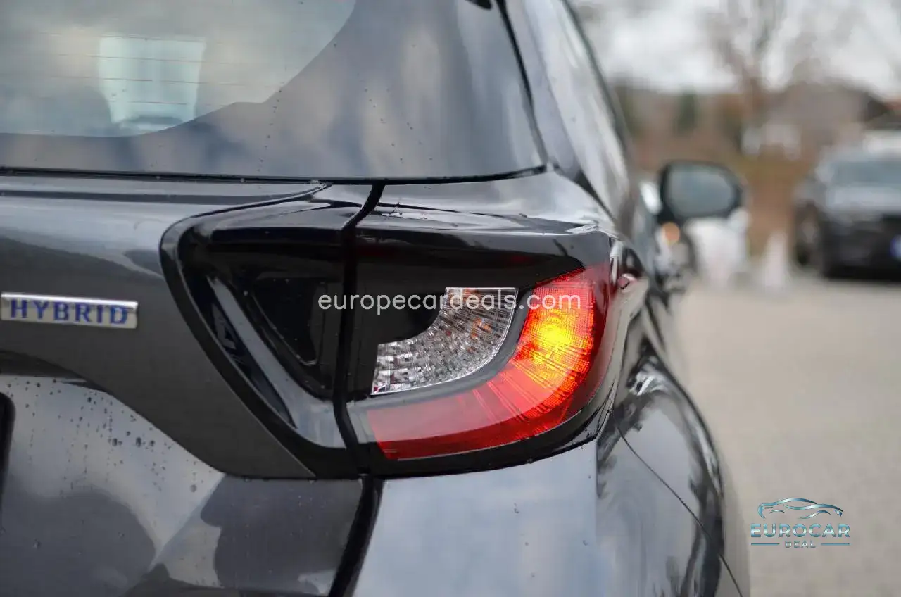 Mazda 2 Hybrid