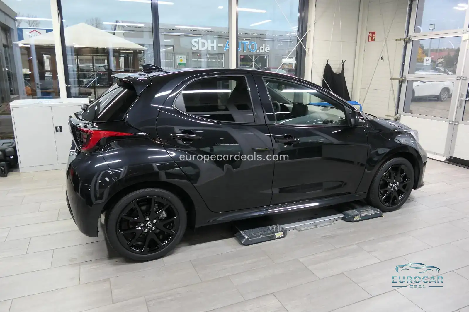 Mazda 2 Hybrid