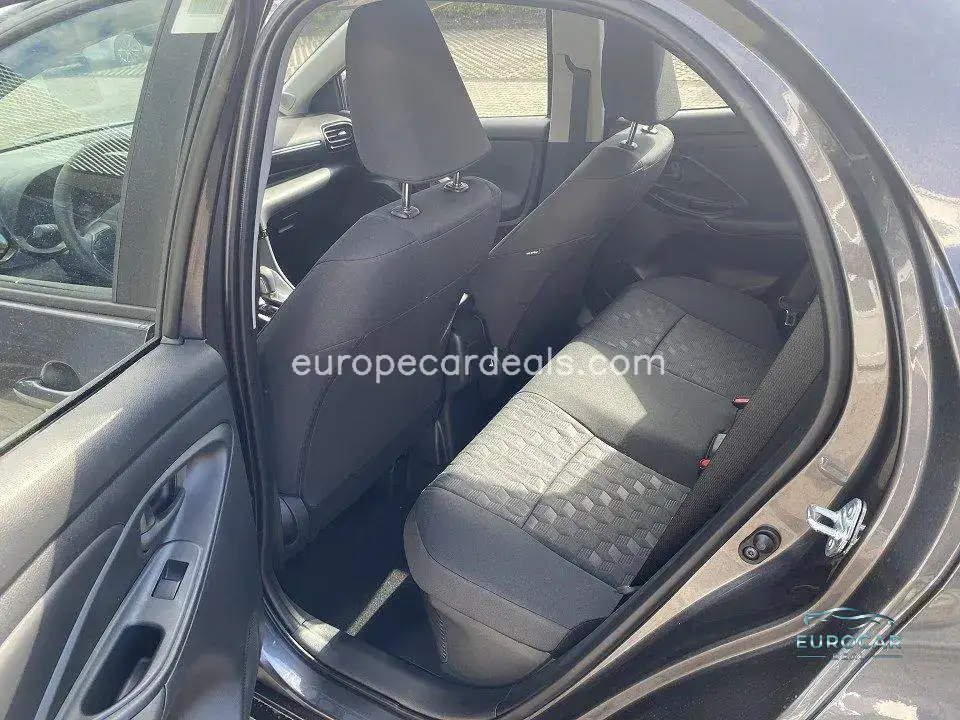 Mazda 2 Hybrid