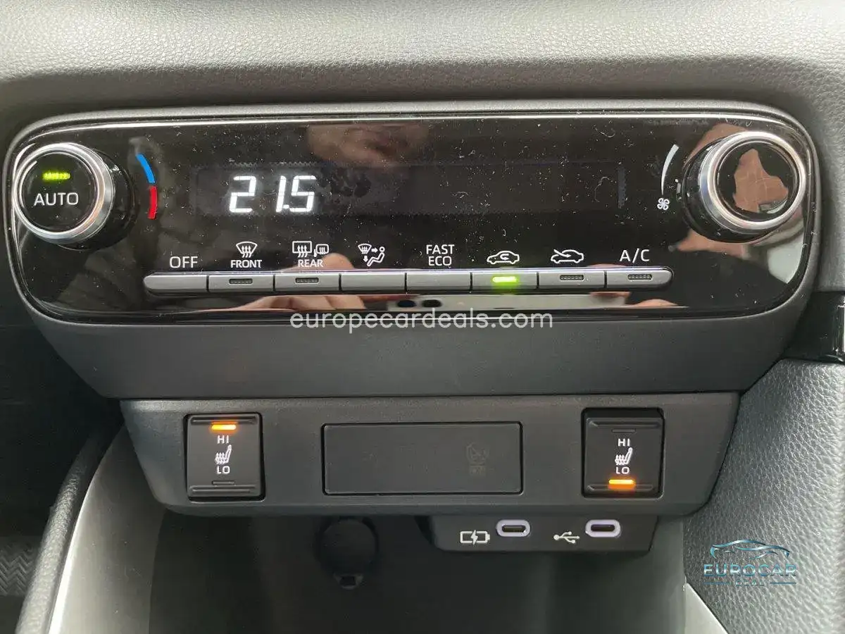 Mazda 2 Hybrid