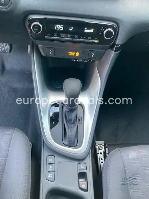 Mazda 2 Hybrid