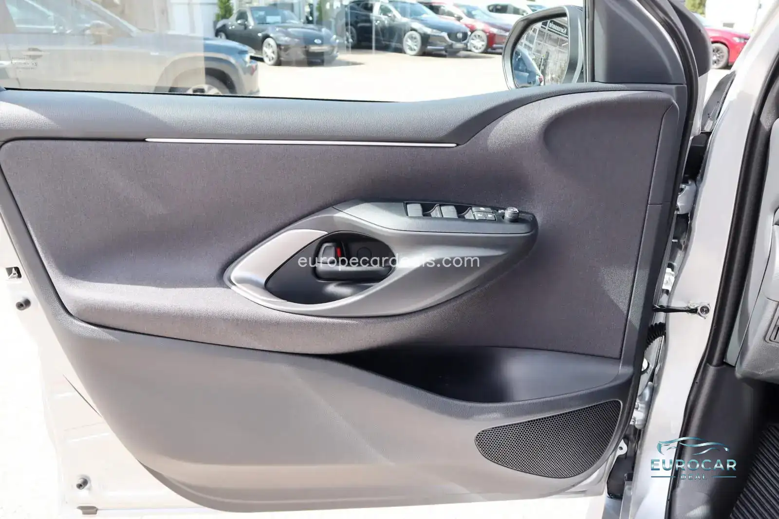 Mazda 2 Hybrid