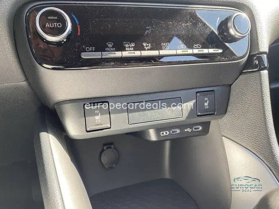 Mazda 2 Hybrid
