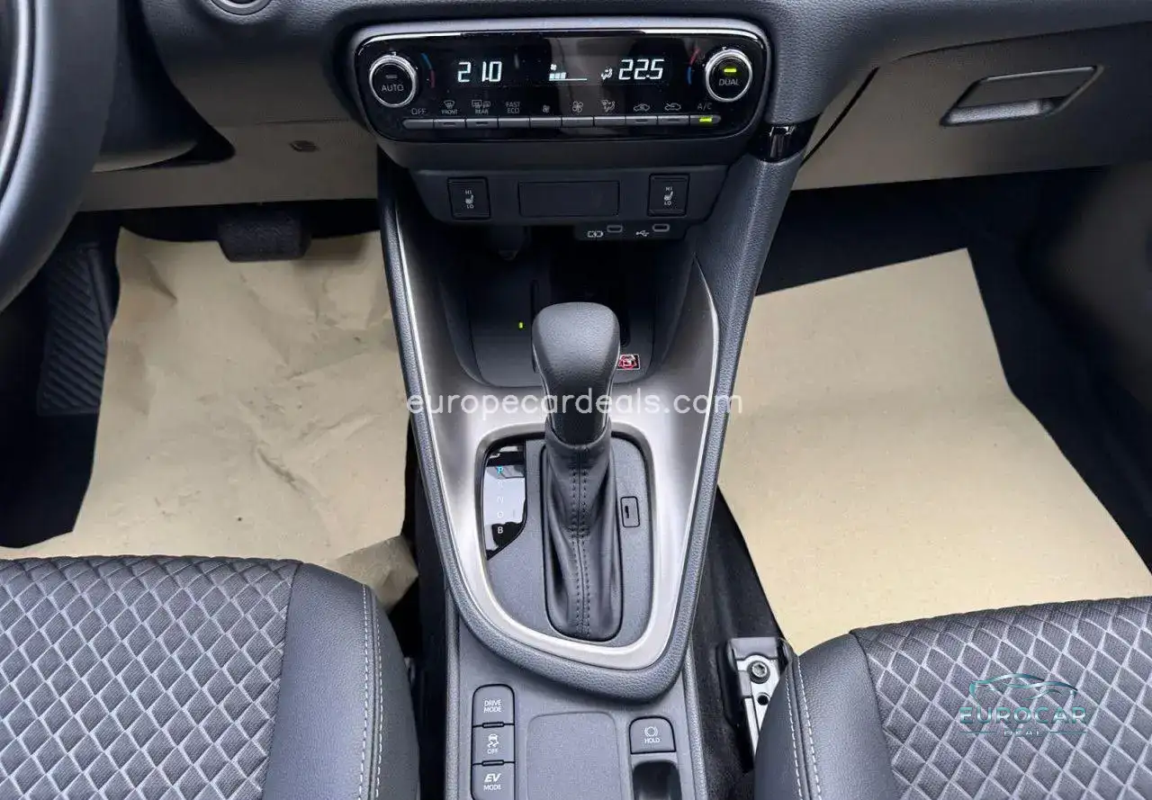 Mazda 2 Hybrid