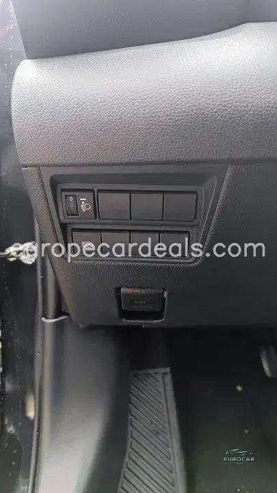 Mazda 2 Hybrid