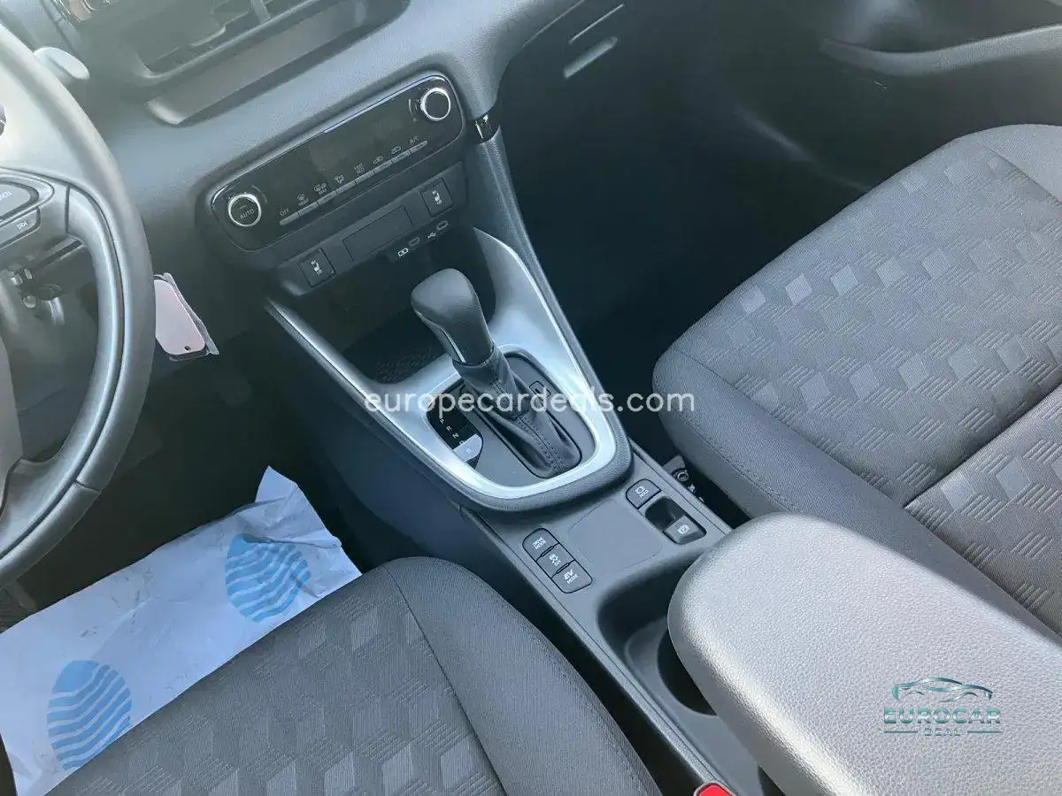 Mazda 2 Hybrid