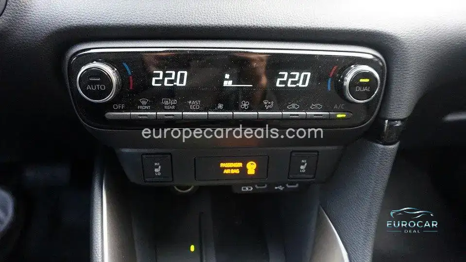 Mazda 2 Hybrid