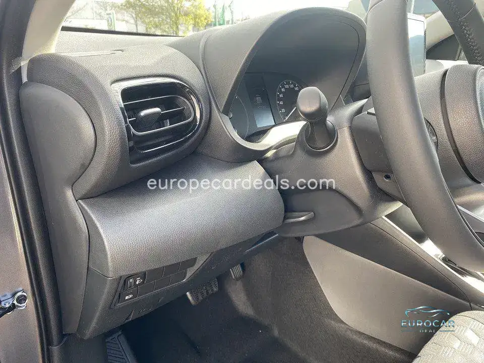 Mazda 2 Hybrid