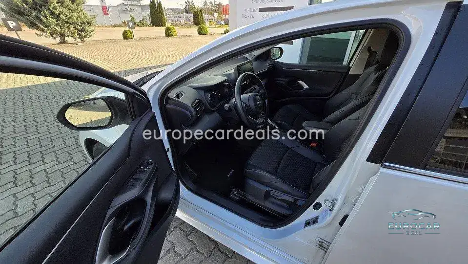 Mazda 2 Hybrid