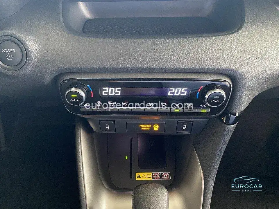 Mazda 2 Hybrid