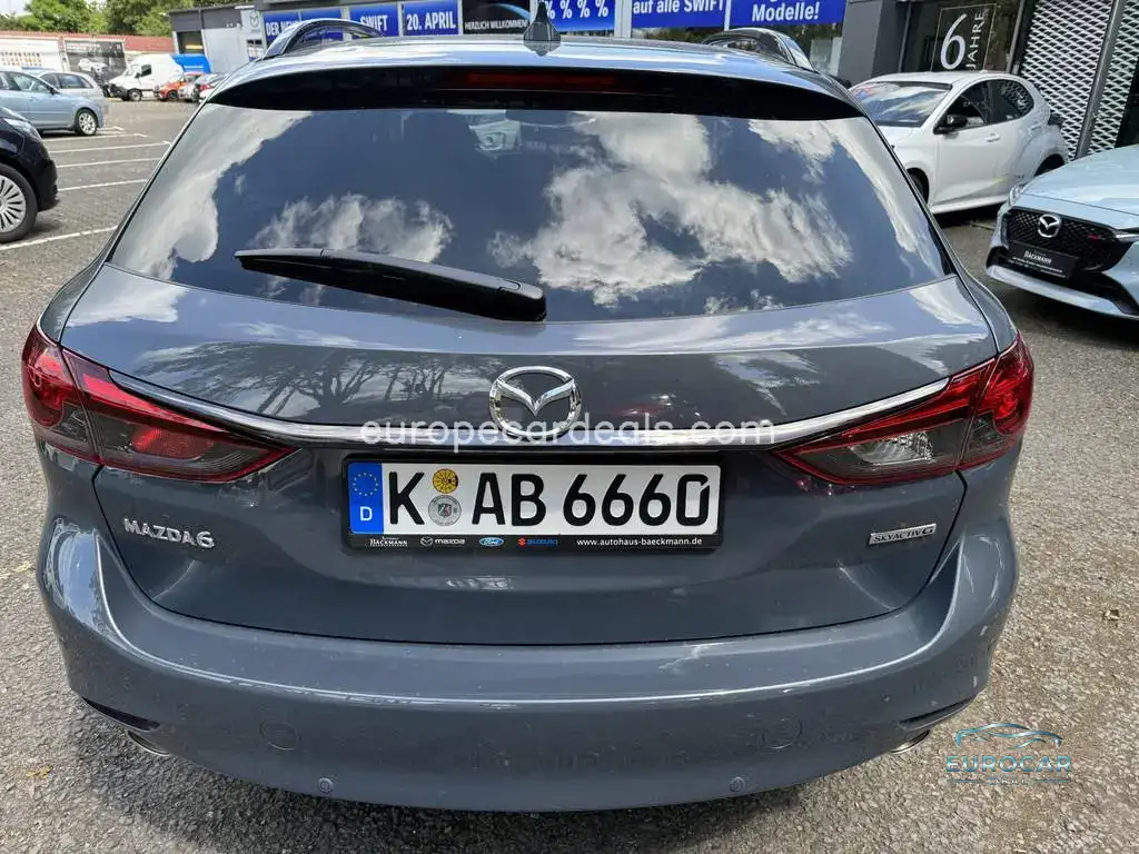 Mazda 6