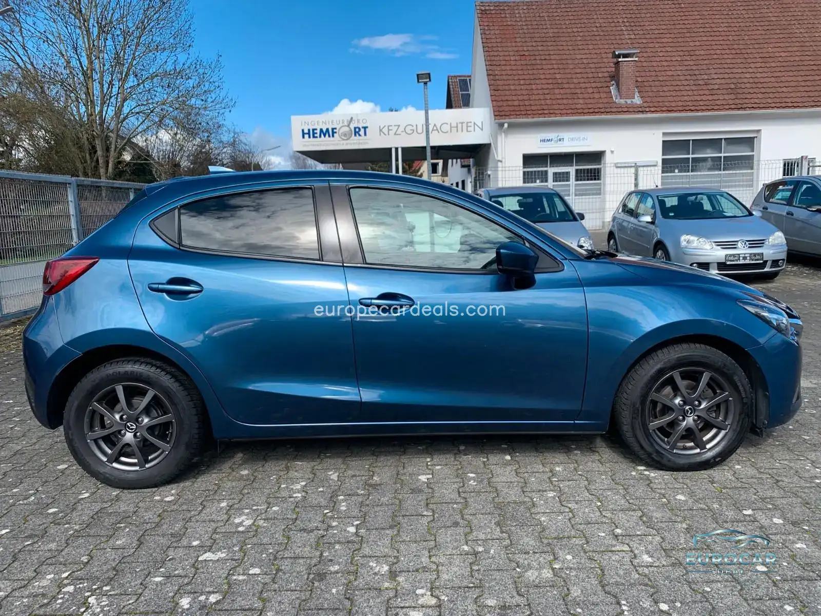 Mazda 2