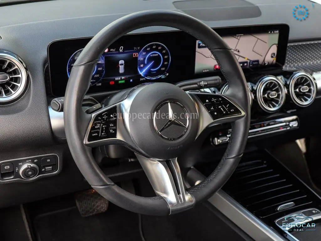 Mercedes-Benz EQB