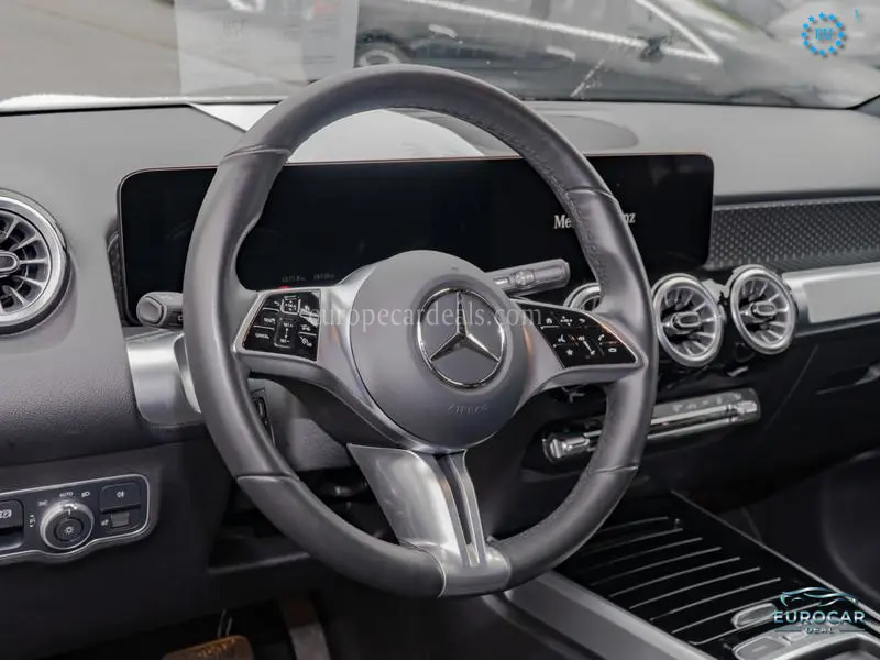 Mercedes-Benz EQB