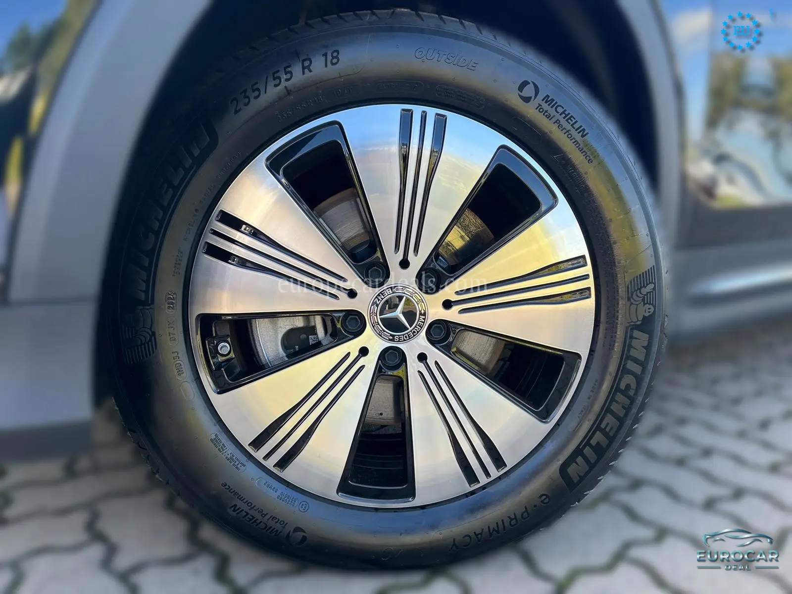 Mercedes-Benz EQB