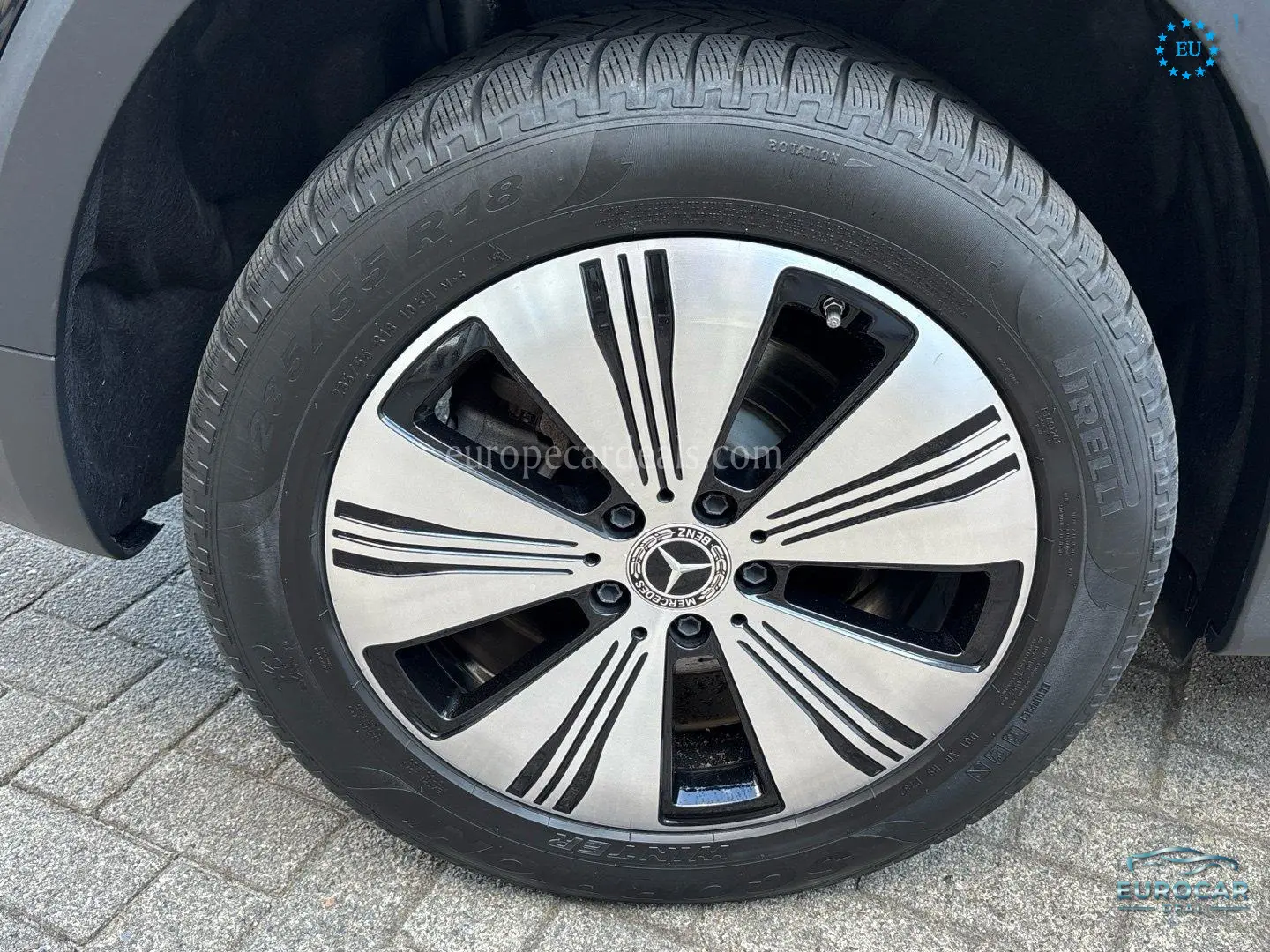 Mercedes-Benz EQB