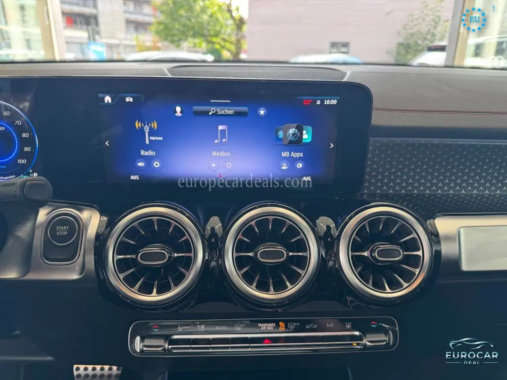 Mercedes-Benz EQB