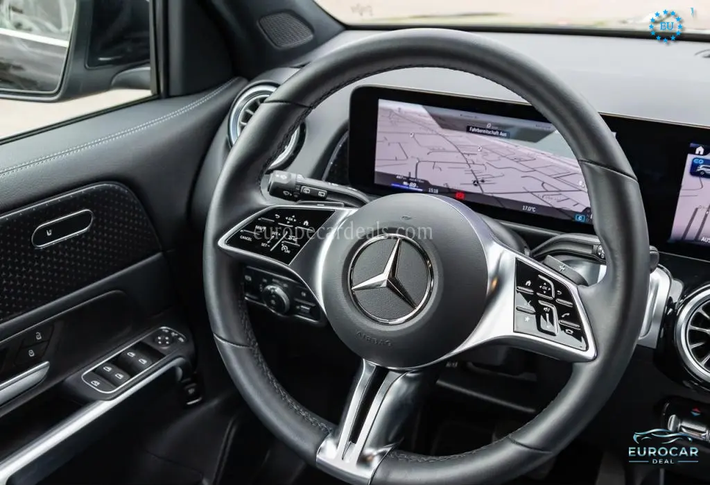 Mercedes-Benz EQB