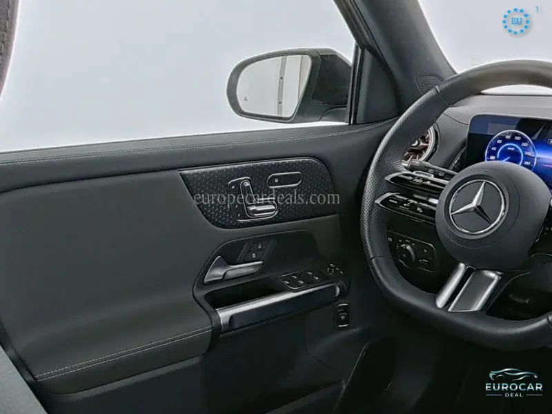 Mercedes-Benz EQB