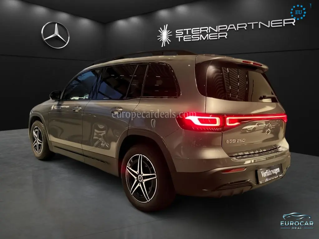Mercedes-Benz EQB