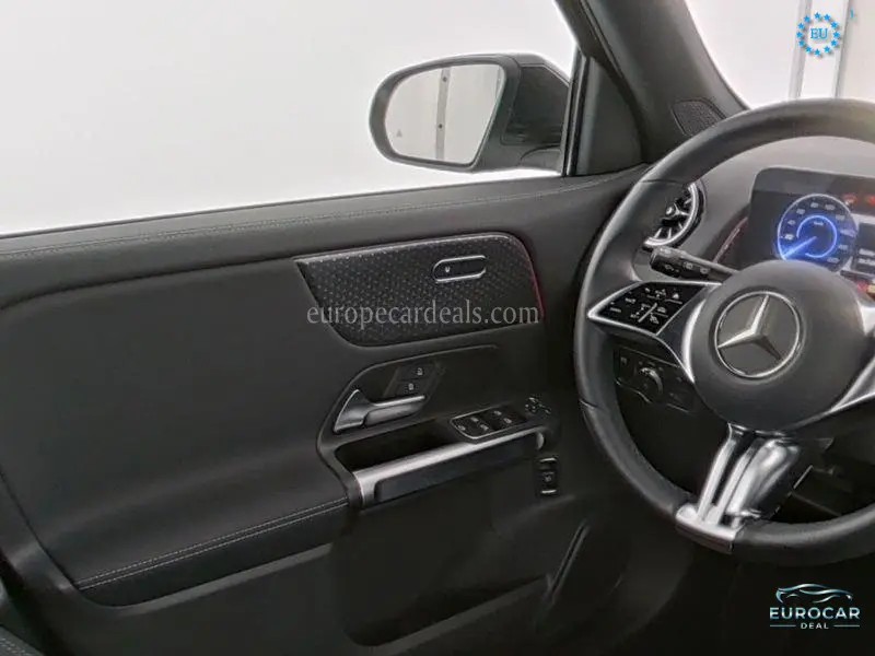 Mercedes-Benz EQB