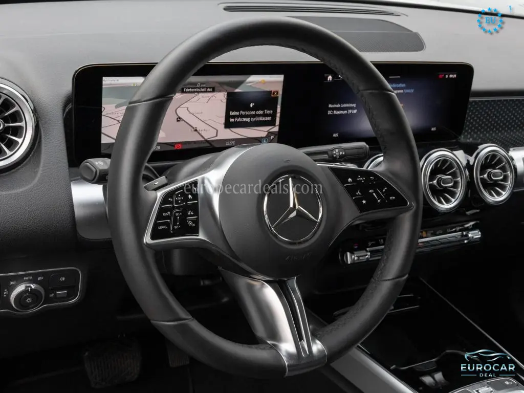 Mercedes-Benz EQB