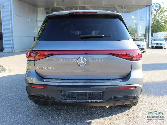 Mercedes-Benz EQB