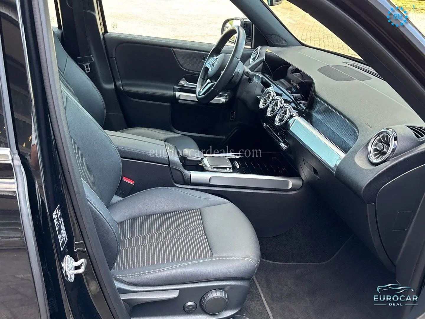 Mercedes-Benz EQB