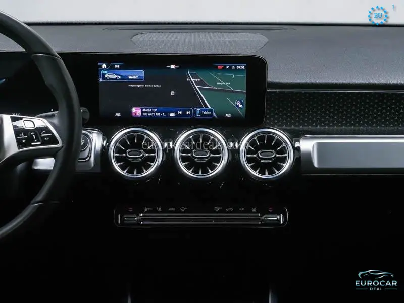 Mercedes-Benz EQB