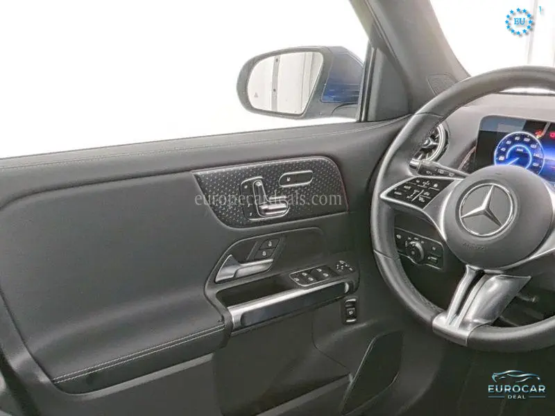 Mercedes-Benz EQB