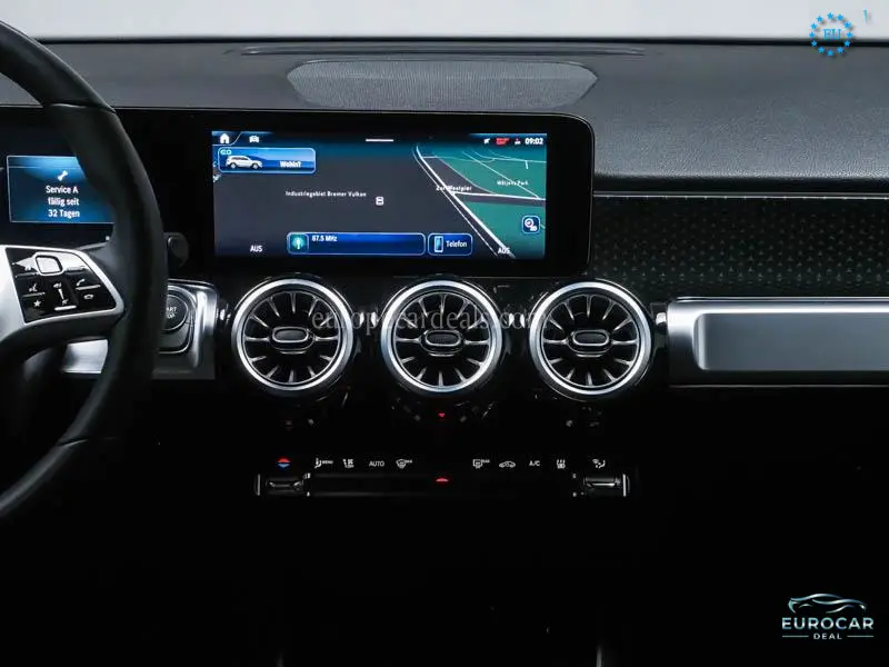 Mercedes-Benz EQB