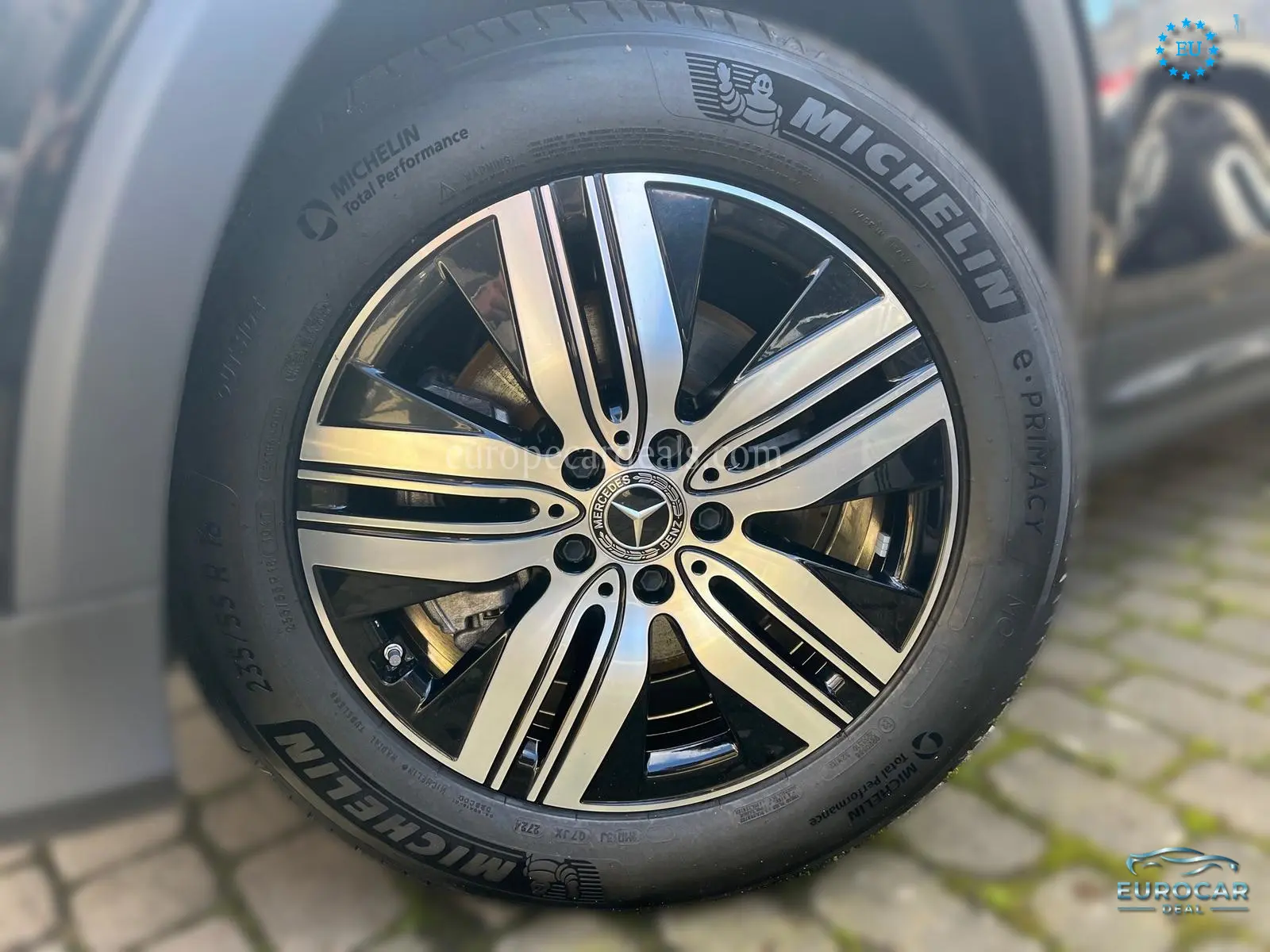 Mercedes-Benz EQB