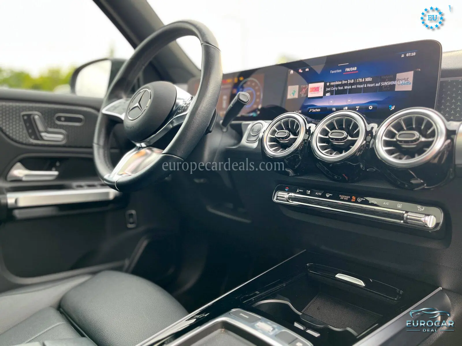 Mercedes-Benz EQB