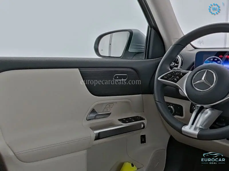 Mercedes-Benz EQB