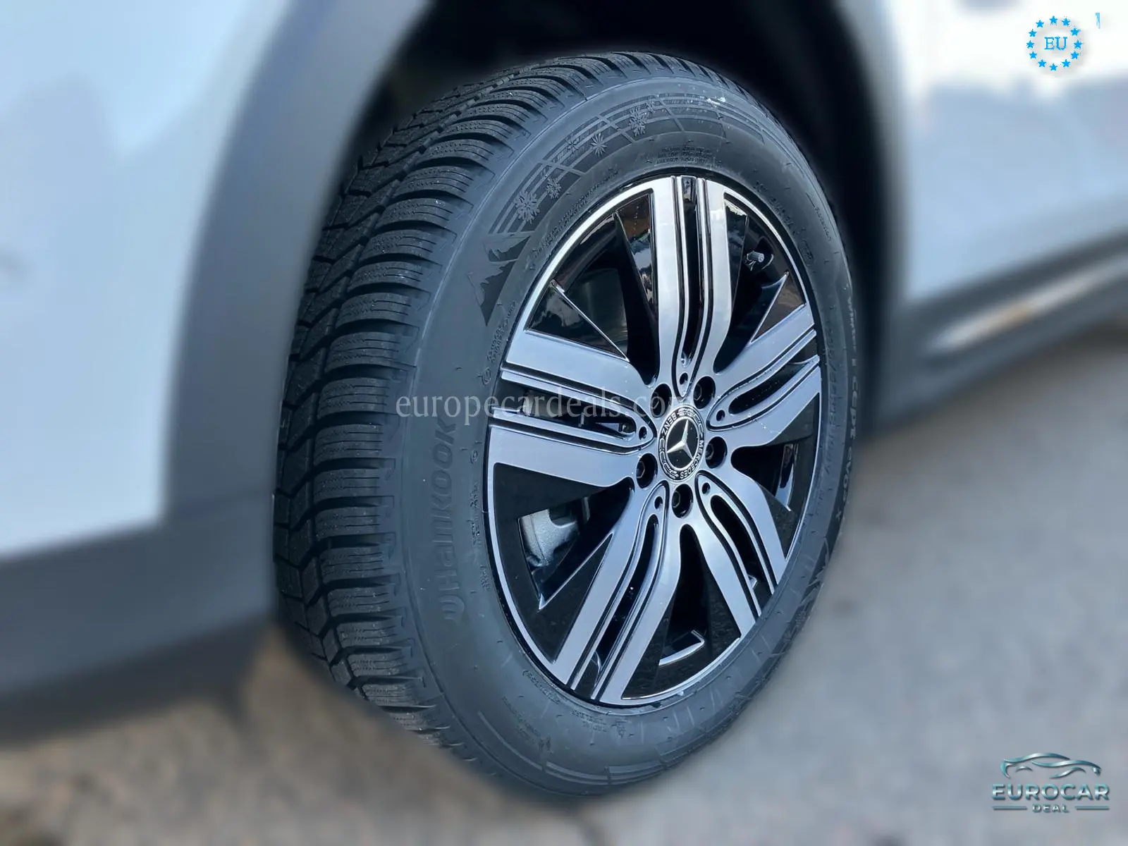 Mercedes-Benz EQB