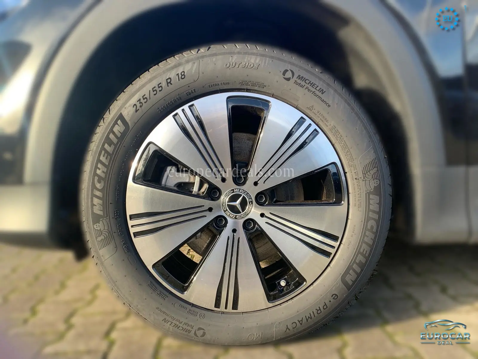 Mercedes-Benz EQB