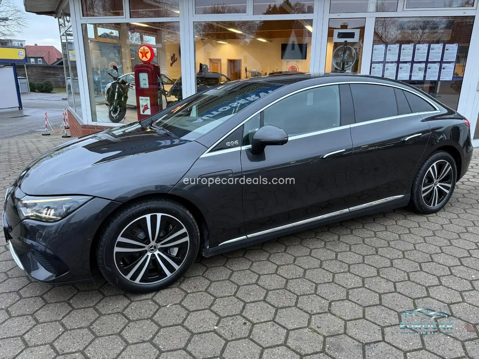 Mercedes-Benz EQE