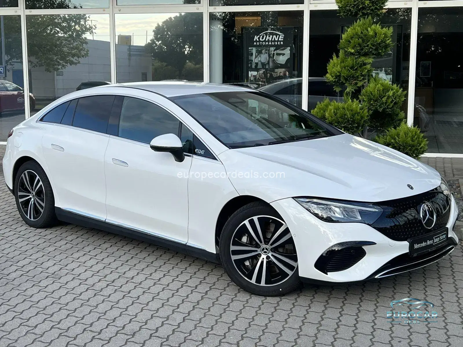 Mercedes-Benz EQE