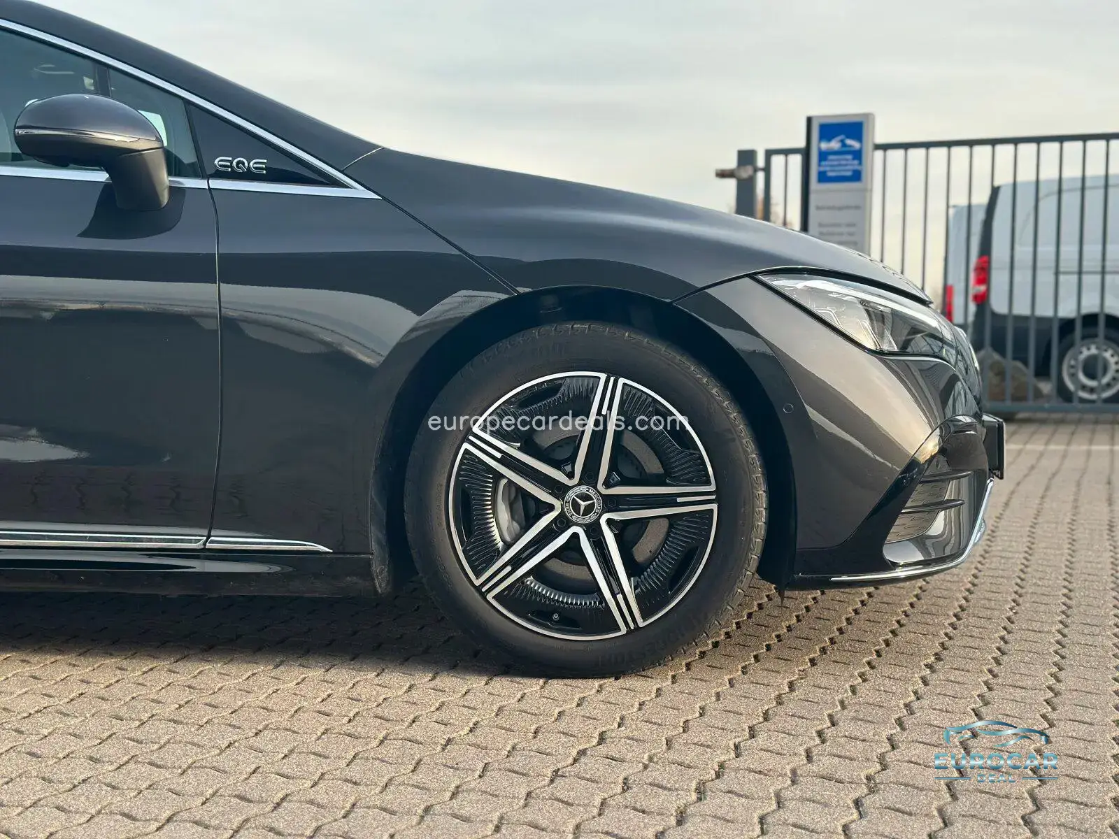 Mercedes-Benz EQE