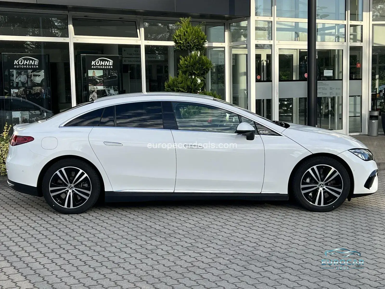 Mercedes-Benz EQE