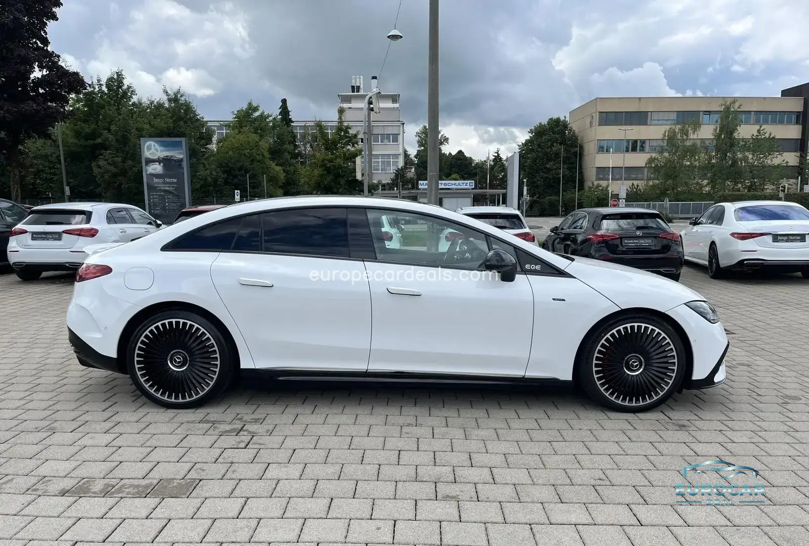 Mercedes-Benz EQE