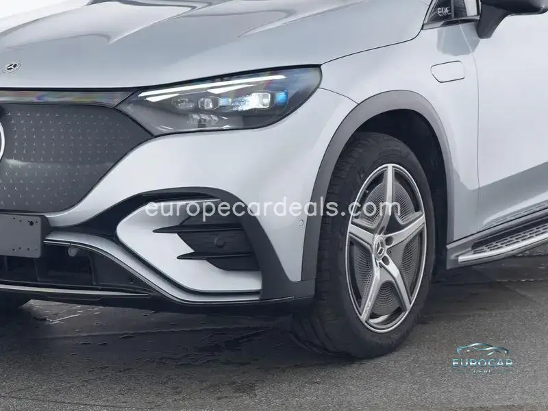 Mercedes-Benz EQE SUV