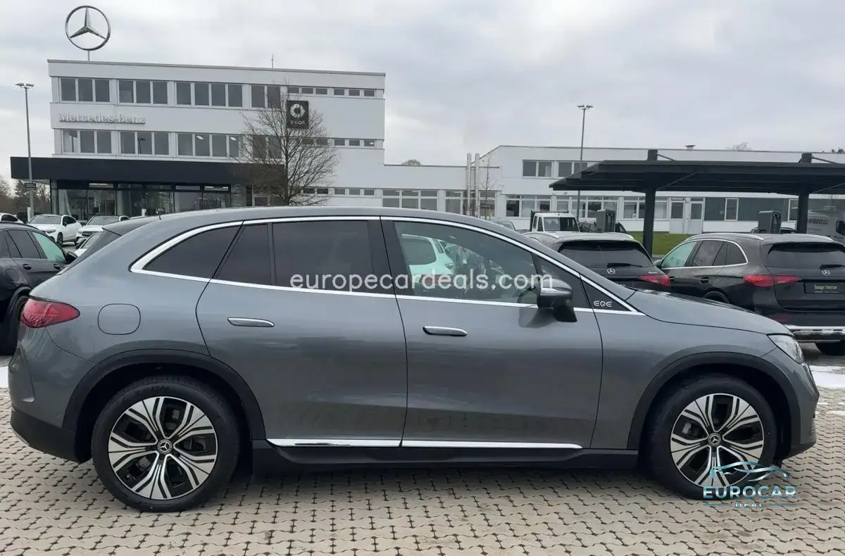 Mercedes-Benz EQE SUV