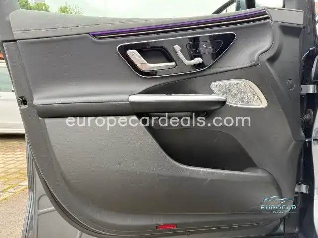 Mercedes-Benz EQE SUV