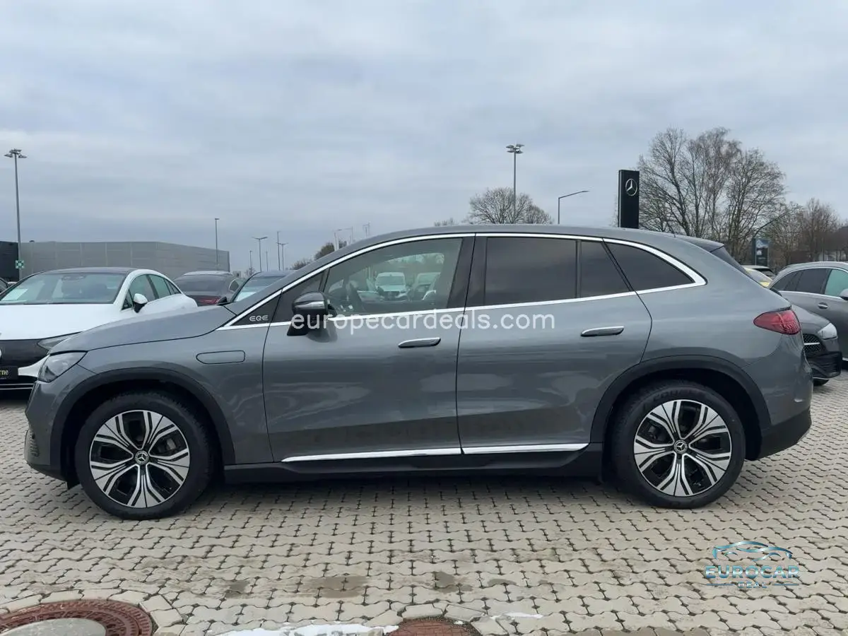 Mercedes-Benz EQE SUV