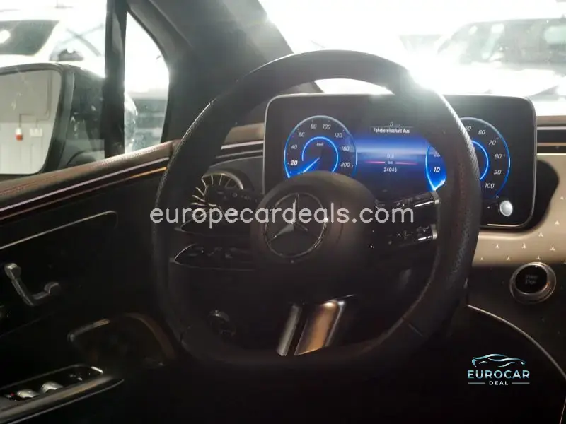 Mercedes-Benz EQE SUV