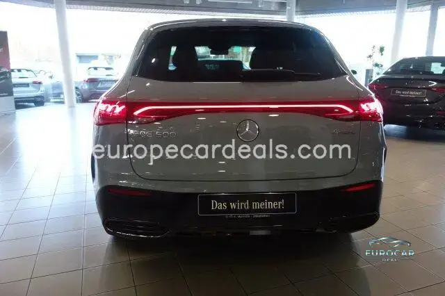 Mercedes-Benz EQE SUV