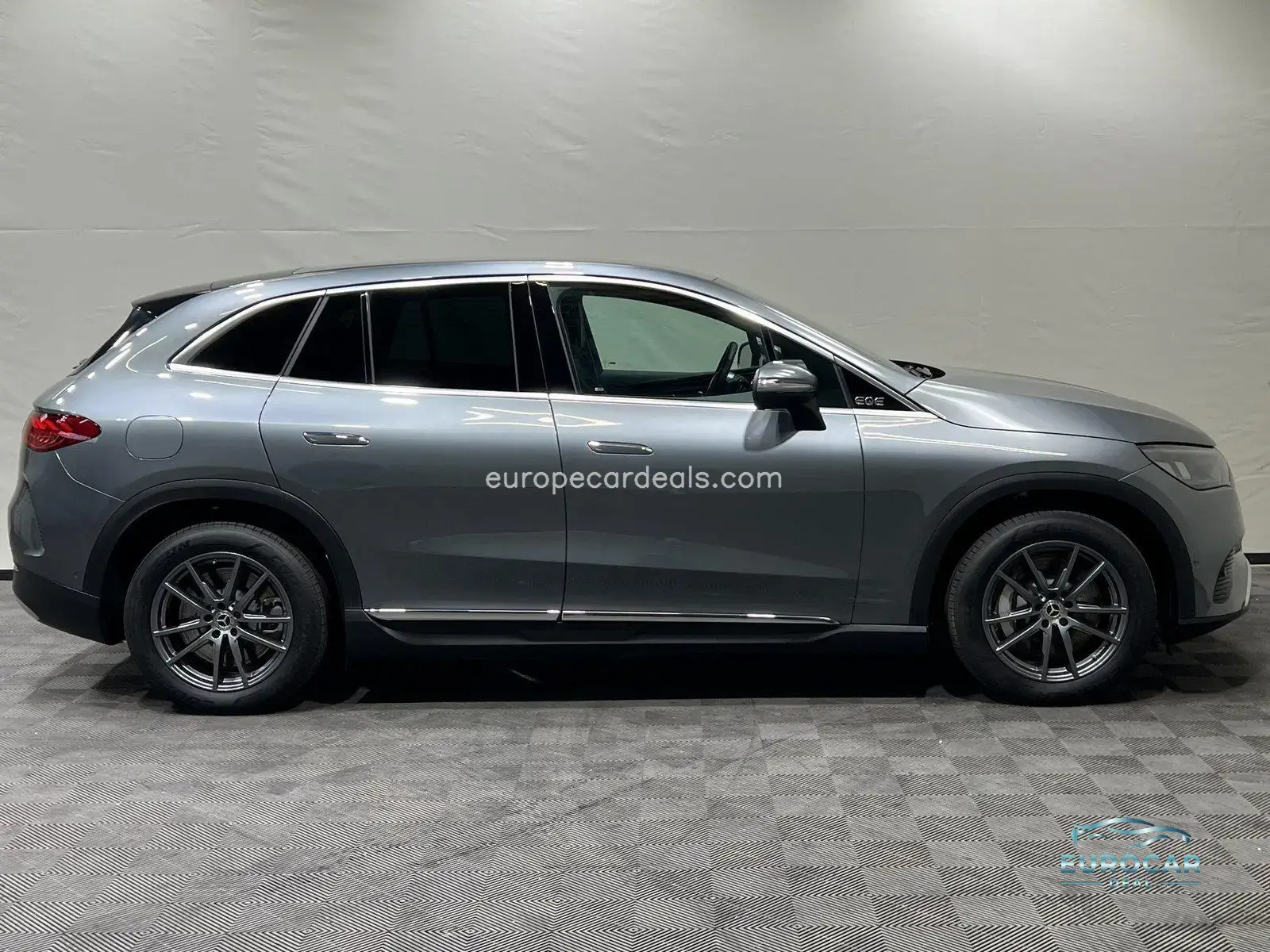 Mercedes-Benz EQE SUV