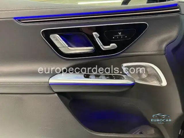 Mercedes-Benz EQE SUV