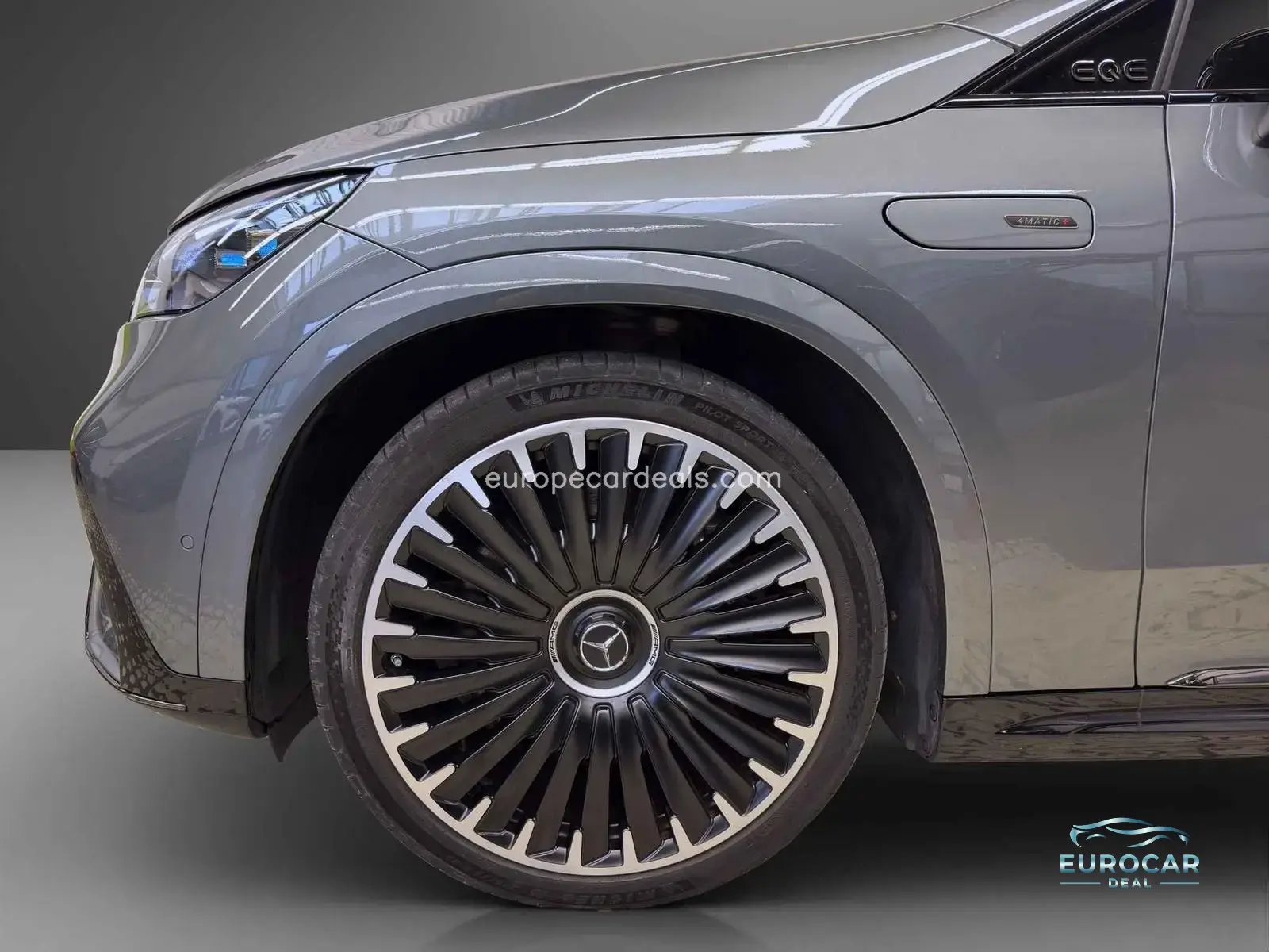 Mercedes-Benz EQE SUV